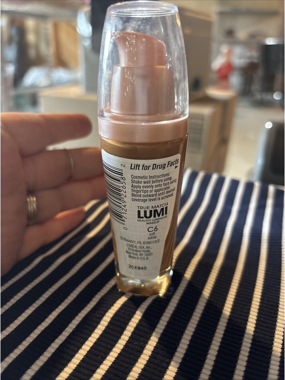 Loreal True Match Healthy Luminous Makeup Foundation Sealed C6 - Soft Sable - Picture 2 of 2
